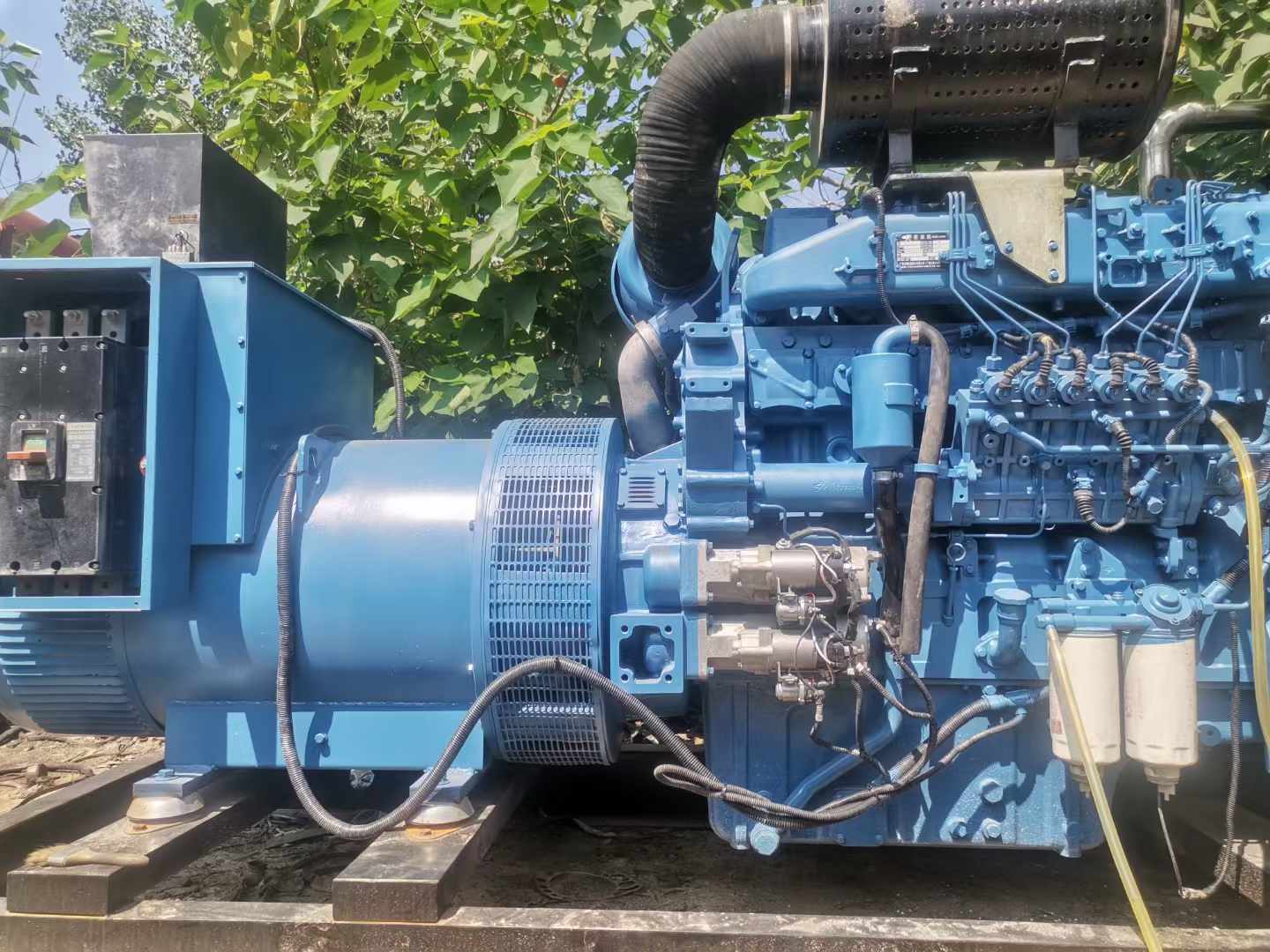 乌苏详细说明降低 800kW 柴油发电机输出电流波动的方法